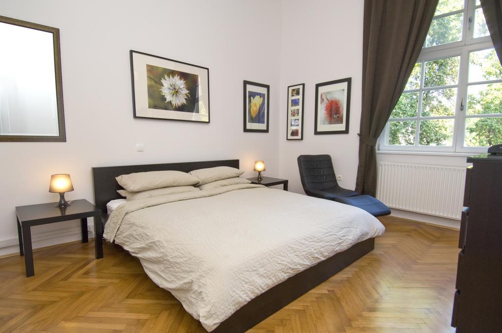 Galeria Rooms Ljubljana Kamer foto