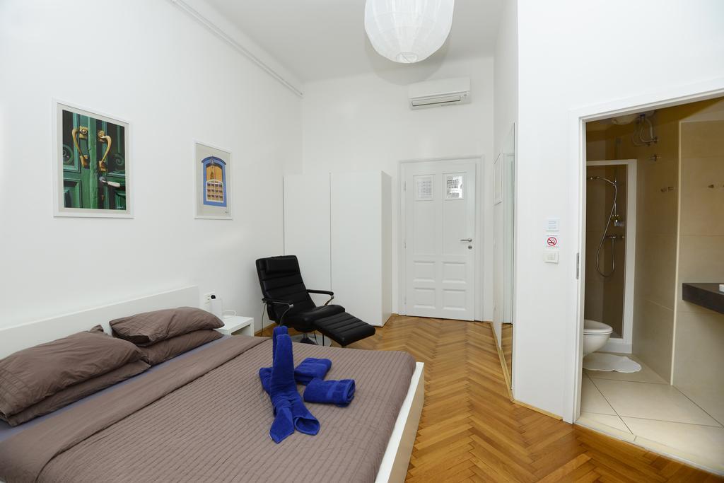 Galeria Rooms Ljubljana Kamer foto