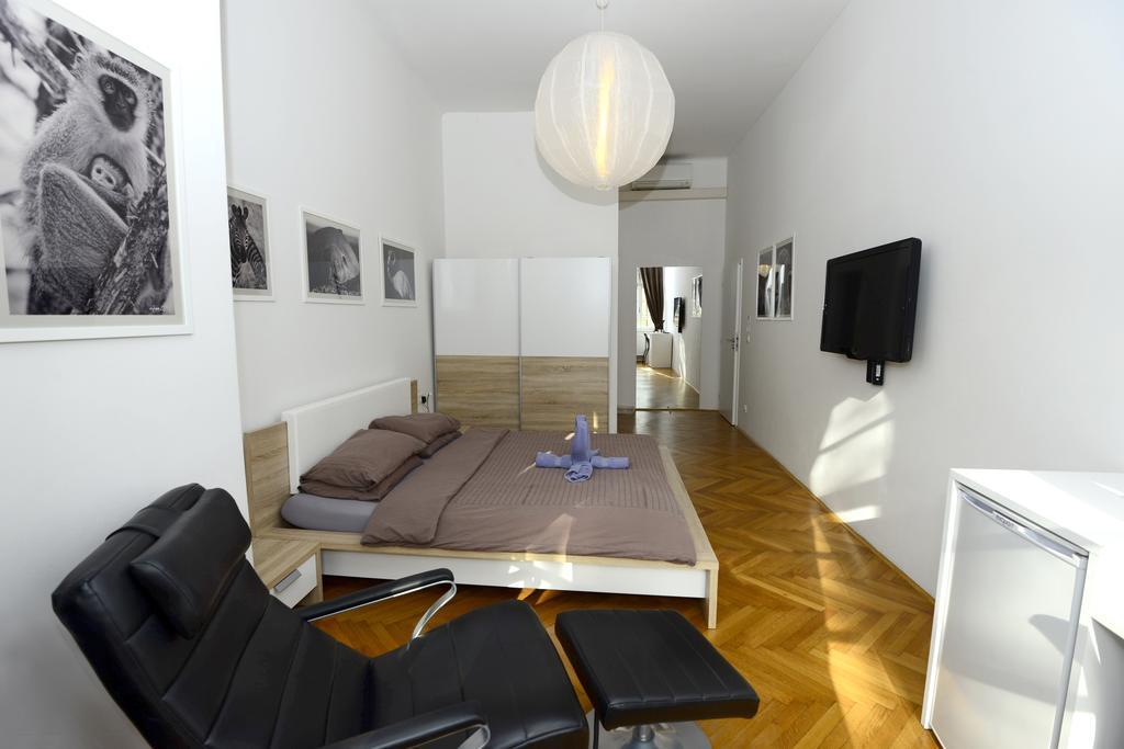 Galeria Rooms Ljubljana Kamer foto