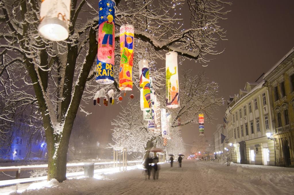 Galeria Rooms Ljubljana Buitenkant foto